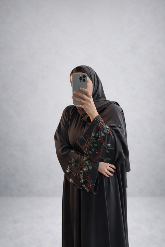 Abaya Zahra – Grey Red Embroidery