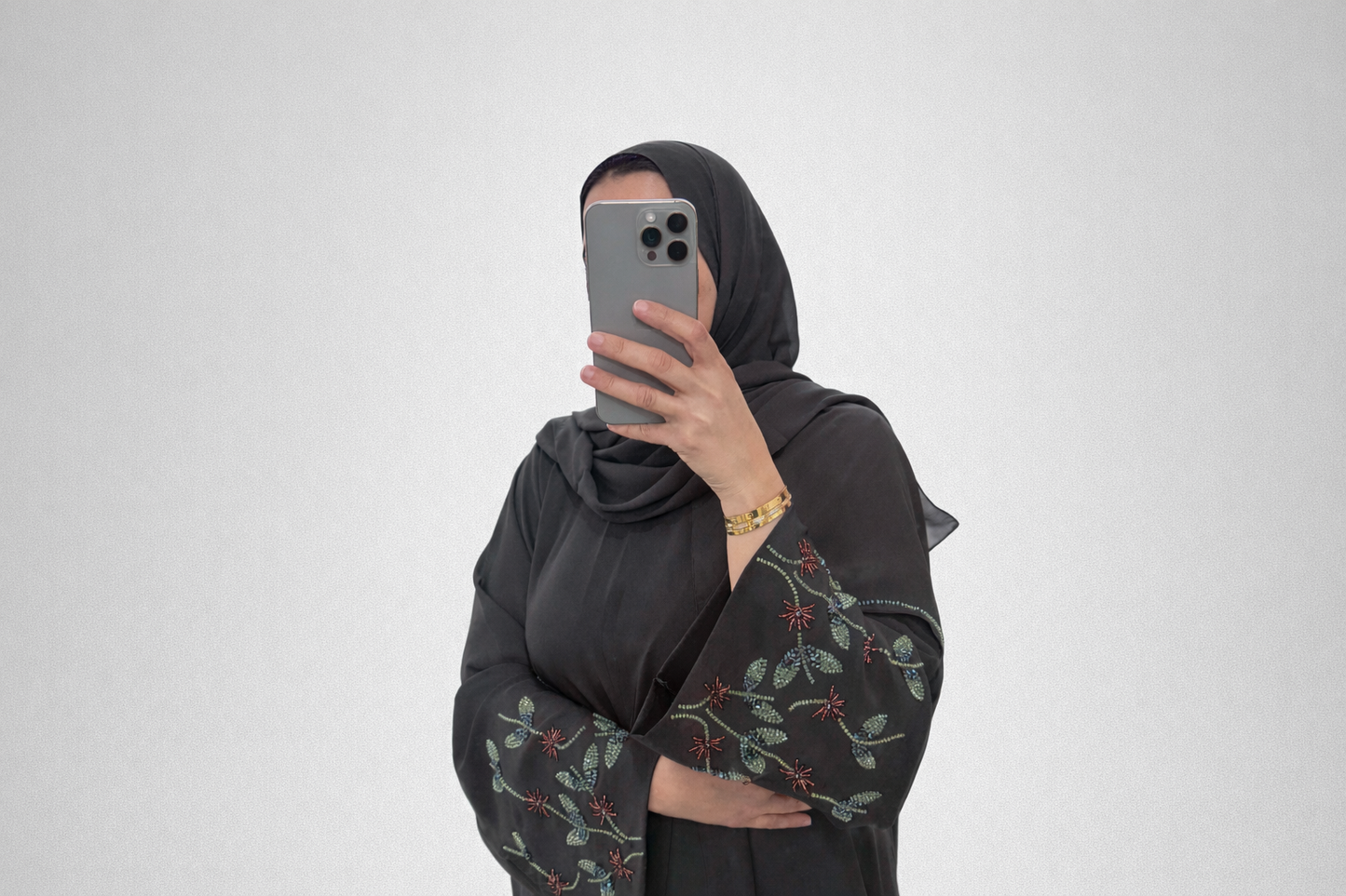 Abaya Zahra – Grey Red Embroidery