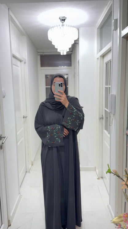 Abaya Zahra – Grey Red Embroidery