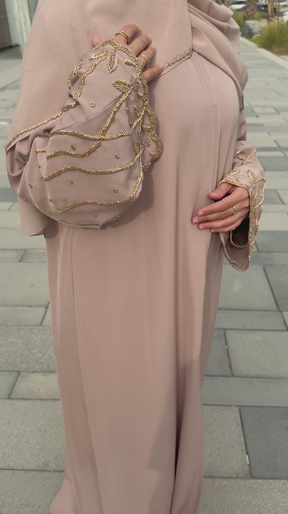 Abaya Zahra – Gold Embroidery