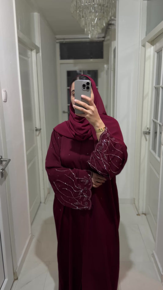 Abaya Samira – Burgundy Embroidery