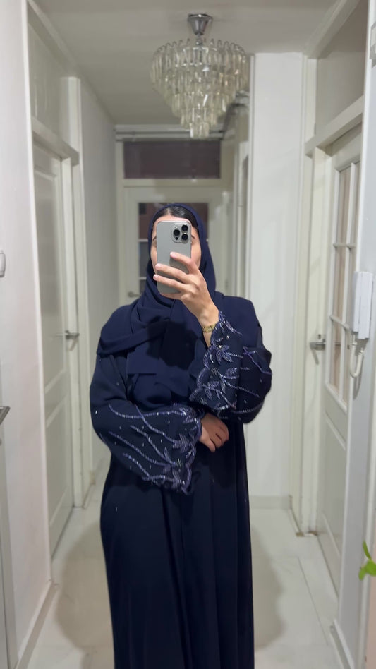 Abaya Salma – Royal Navy